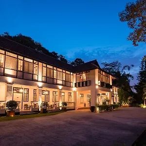 Labrador (adults Only) , Singapore Singapore
