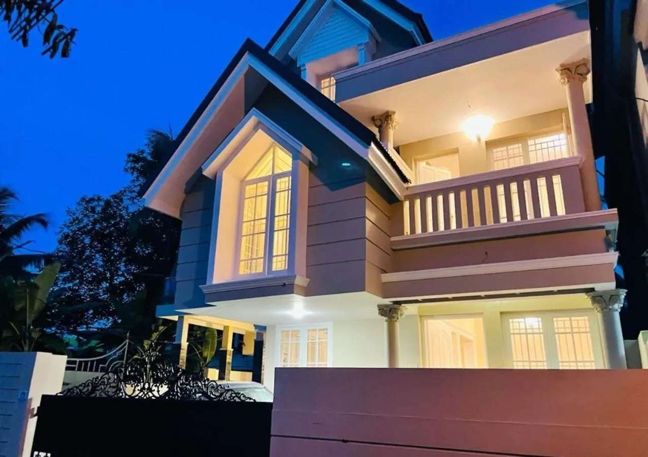 The Oval House, Kochi - Approved By Kerala Tourism - Exclusively For Families Villa 0*,  India